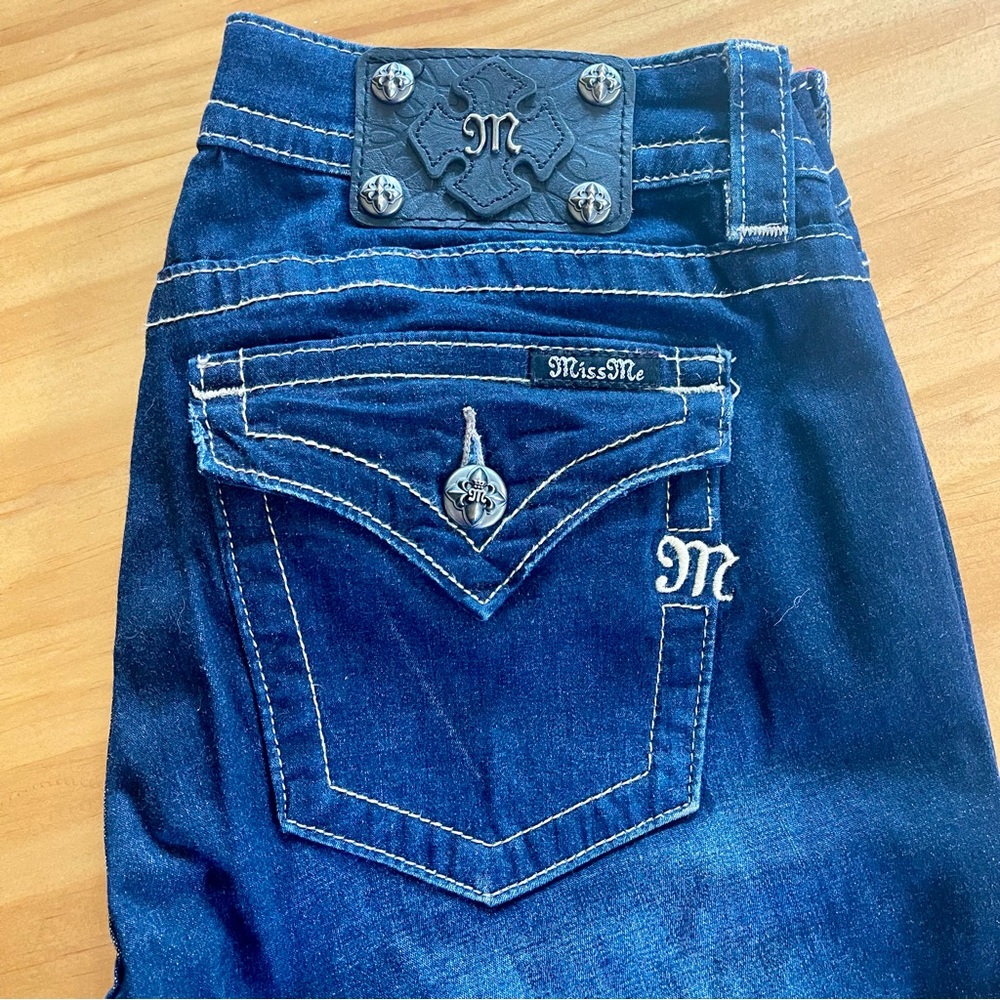 AUTHENTIC MISS ME MID-RISE SKINNY JEANS